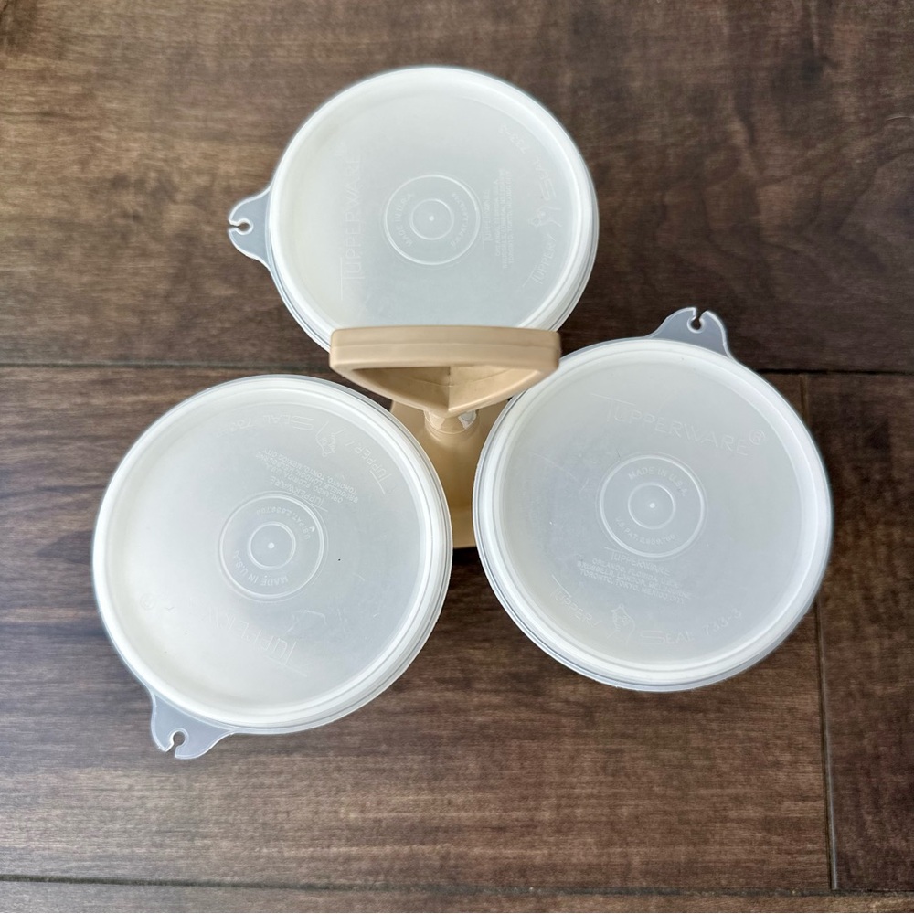 Tupperware 3-piece Condiment Caddy with Lids - Picture 2 of 13